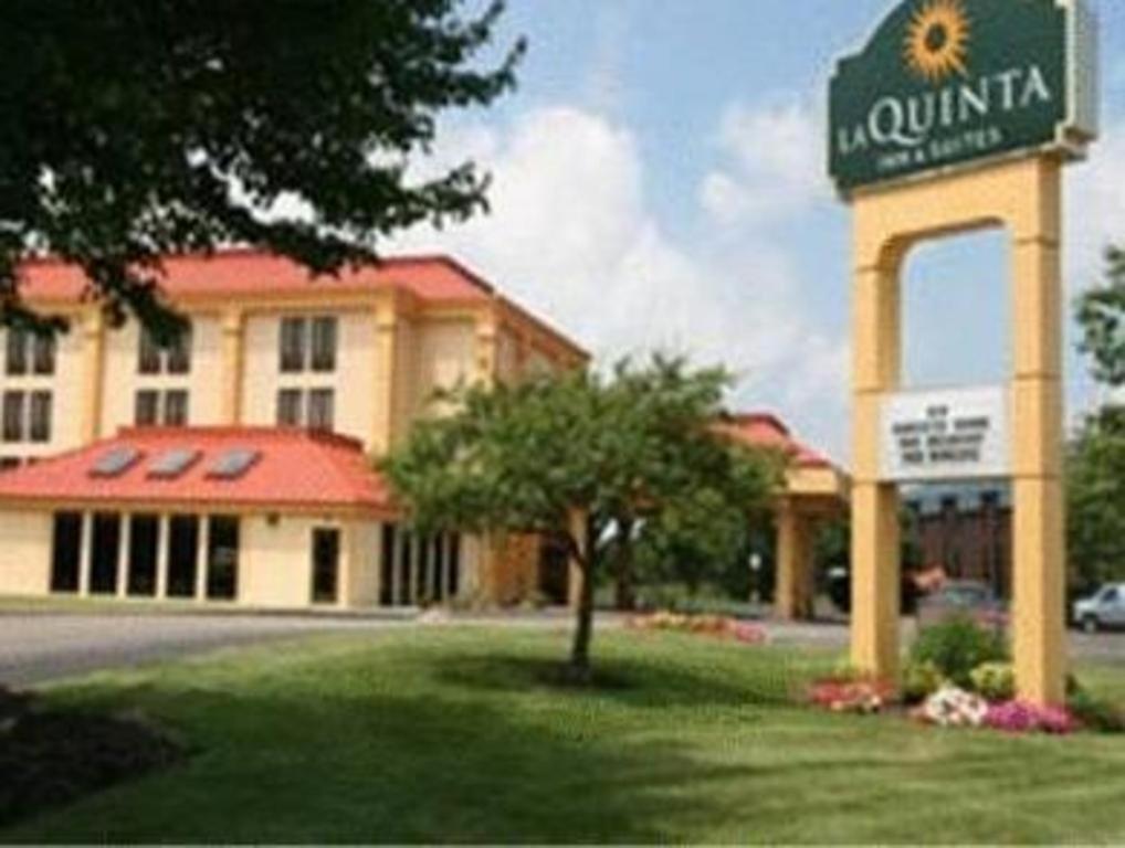 Country Inn & Suites By Radisson, Canton Near Hall Of Fame North Canton Εξωτερικό φωτογραφία